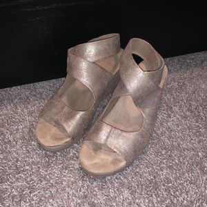 Coconuts by Matisse Coryn Metallic Wedges - Sz 8M